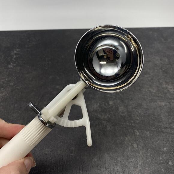 Vintage Bonny Mechanical Ice Cream Scoop White Plastic Handle - Picture 8 of 8